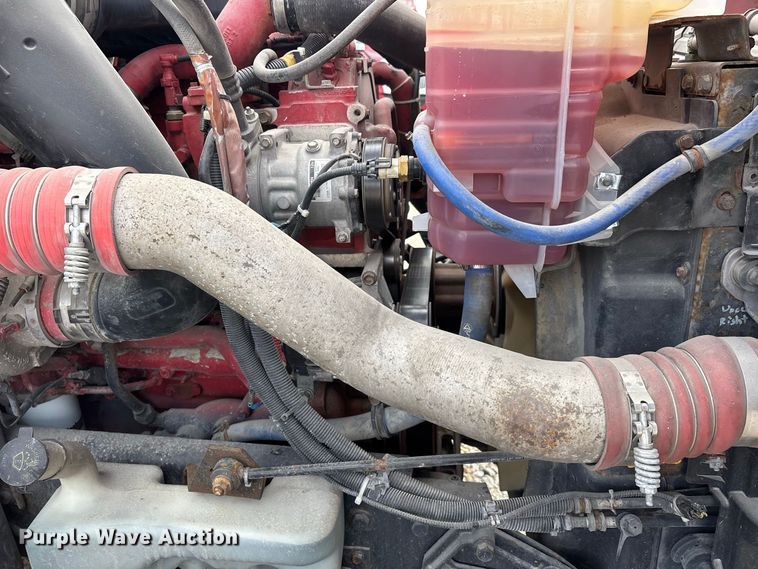 image for item ER3416 2018 International LT625 semi truck