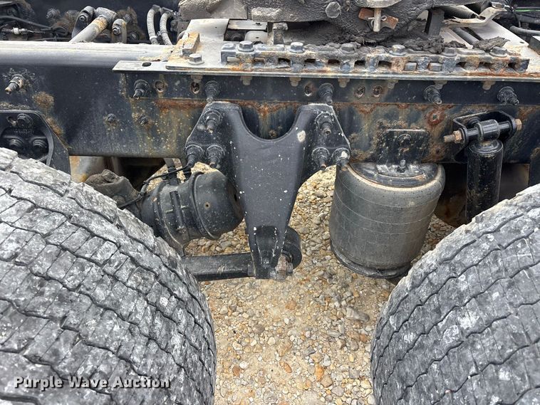 image for item ER3416 2018 International LT625 semi truck