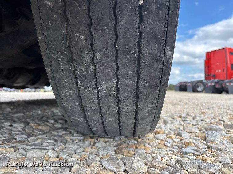 image for item ER3416 2018 International LT625 semi truck