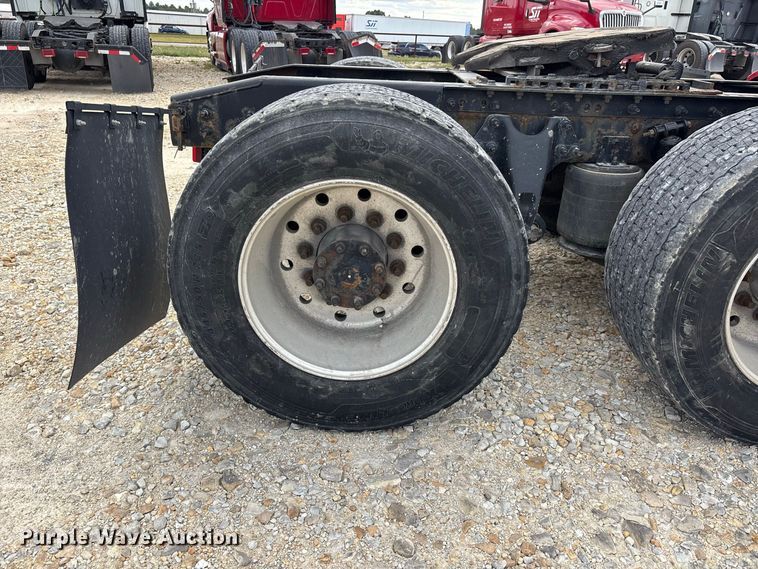 image for item ER3416 2018 International LT625 semi truck