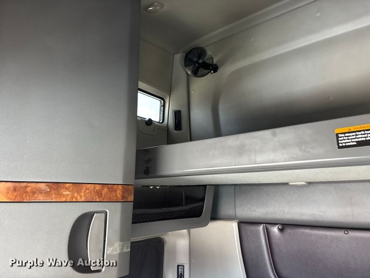 image for item ER3417 2018 International LT625 semi truck