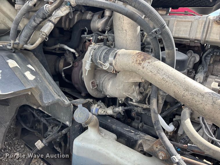 image for item ER3417 2018 International LT625 semi truck