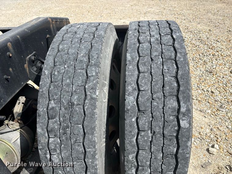 image for item ER3417 2018 International LT625 semi truck
