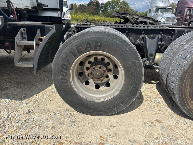 image for item ER3417 2018 International LT625 semi truck