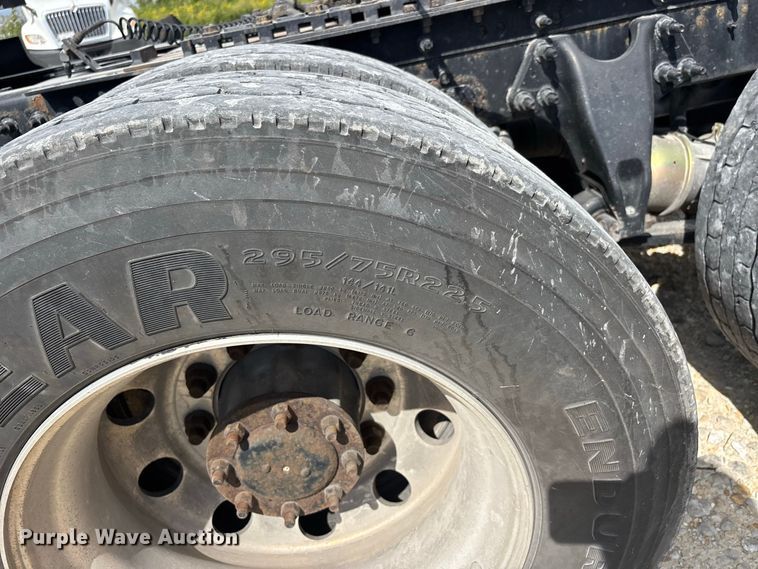 image for item ER3417 2018 International LT625 semi truck