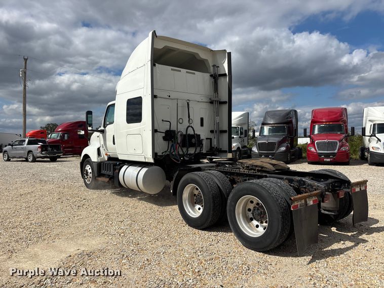 image for item ER3418 2020 International LT625 semi truck