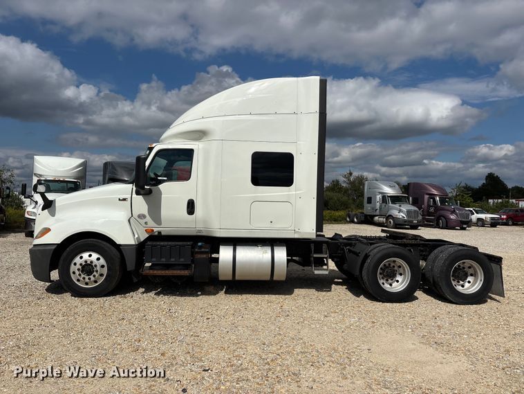 image for item ER3418 2020 International LT625 semi truck