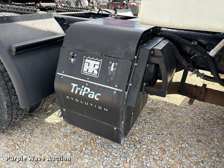 image for item ER3418 2020 International LT625 semi truck