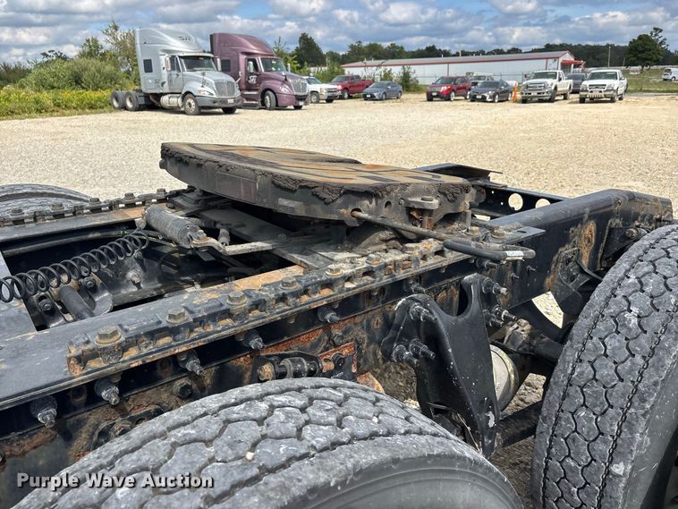 image for item ER3418 2020 International LT625 semi truck