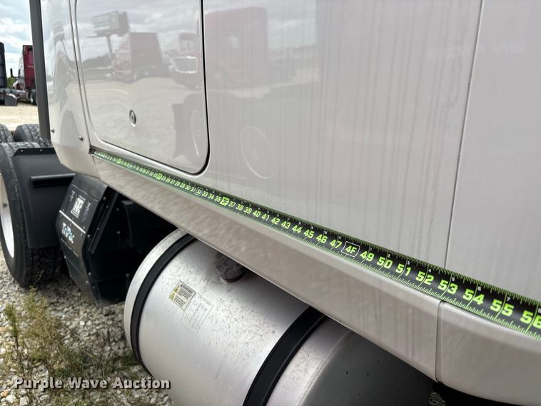 image for item ER3418 2020 International LT625 semi truck