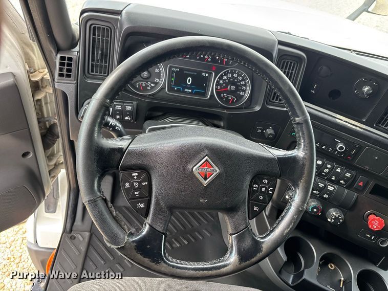 image for item ER3418 2020 International LT625 semi truck