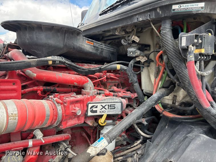 image for item ER3418 2020 International LT625 semi truck