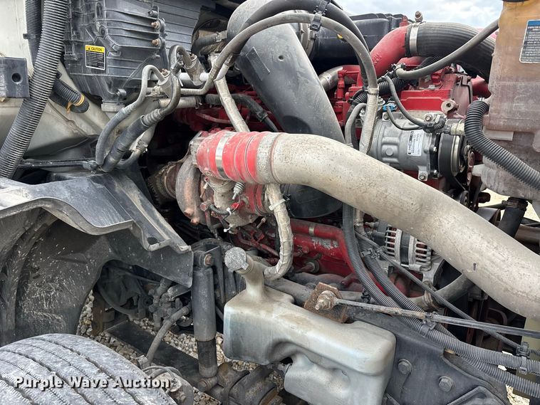 image for item ER3418 2020 International LT625 semi truck