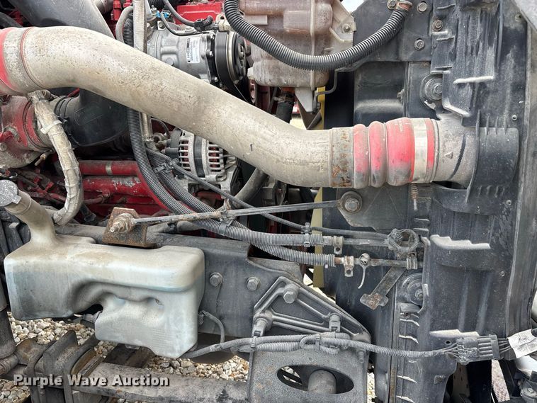 image for item ER3418 2020 International LT625 semi truck