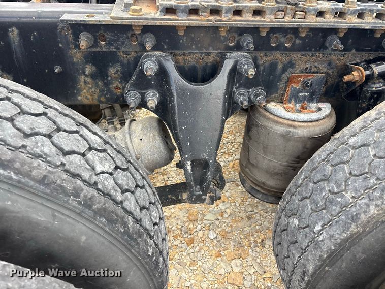 image for item ER3418 2020 International LT625 semi truck