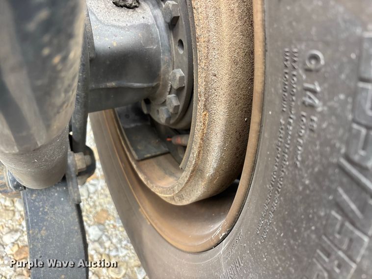 image for item ER3418 2020 International LT625 semi truck