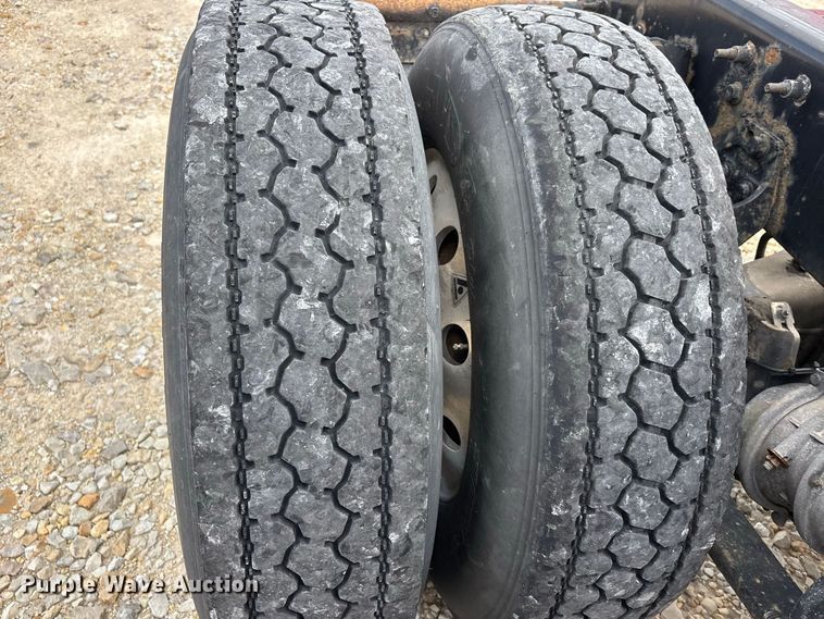 image for item ER3418 2020 International LT625 semi truck