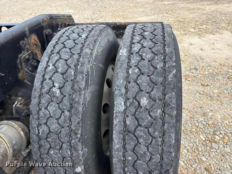 image for item ER3418 2020 International LT625 semi truck