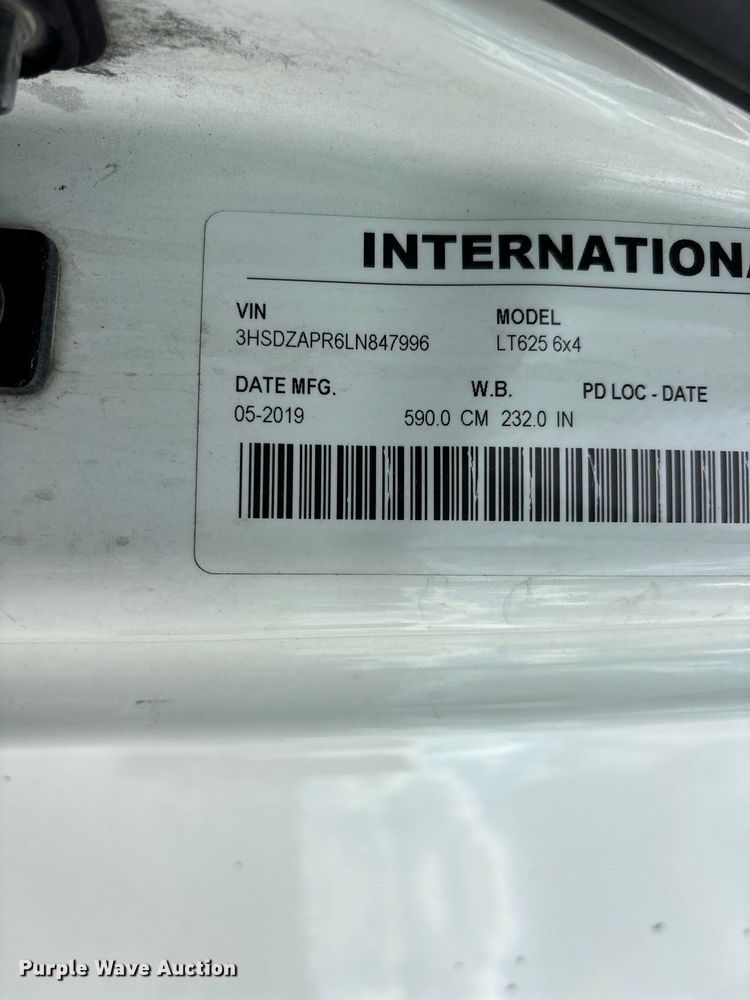 image for item ER3418 2020 International LT625 semi truck