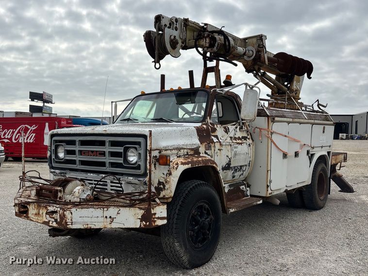 1988 GMC C7 digger derrick truck
