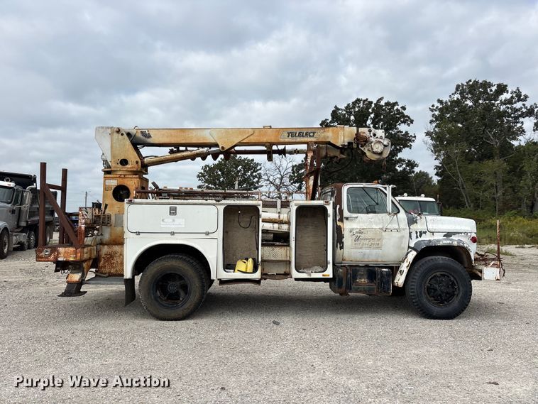 image for item ER3419 1988 GMC C7 digger derrick truck