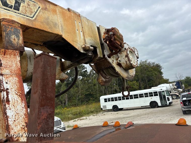 image for item ER3419 1988 GMC C7 digger derrick truck