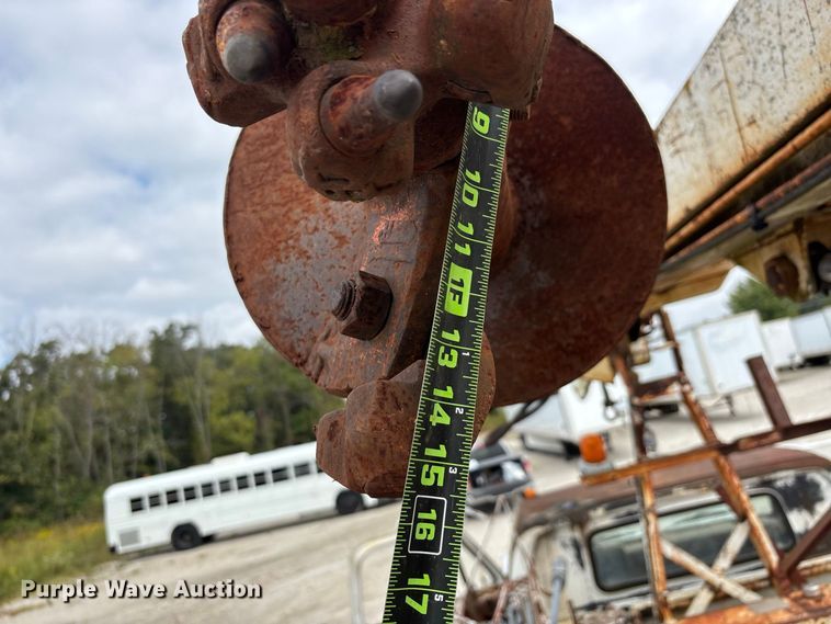 image for item ER3419 1988 GMC C7 digger derrick truck