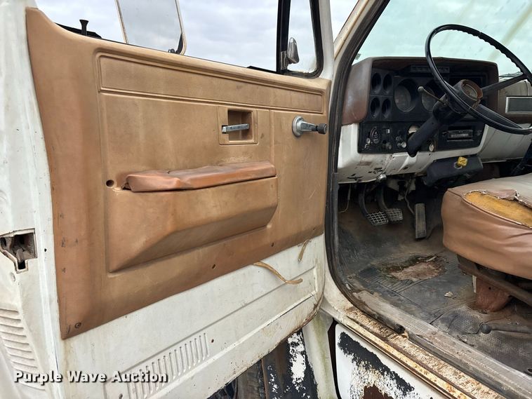 image for item ER3419 1988 GMC C7 digger derrick truck