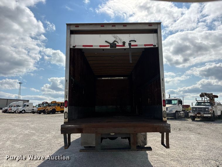 image for item ER3420 2007 Ford F650 box truck
