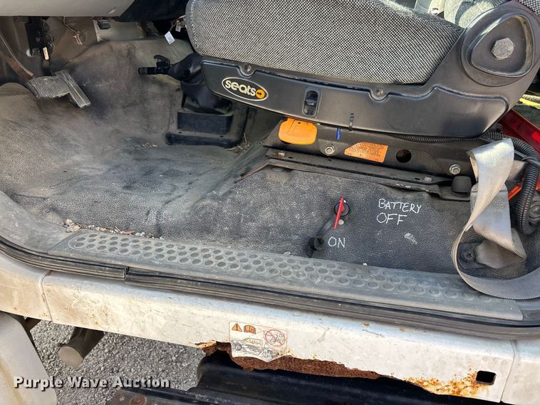 image for item ER3420 2007 Ford F650 box truck