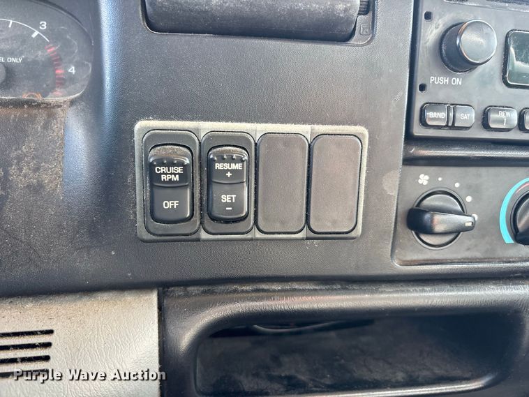 image for item ER3420 2007 Ford F650 box truck