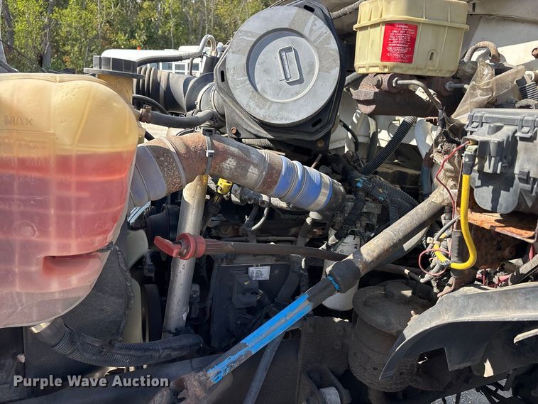 image for item ER3420 2007 Ford F650 box truck