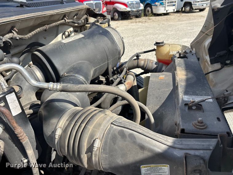 image for item ER3420 2007 Ford F650 box truck
