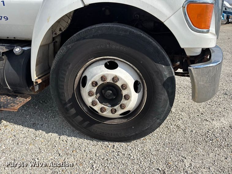 image for item ER3420 2007 Ford F650 box truck