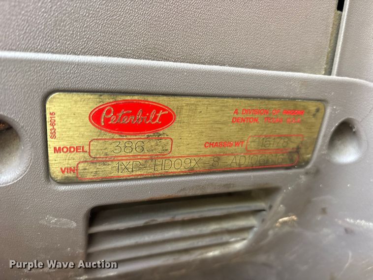 image for item ES8213 2010 Peterbilt 386 winch truck