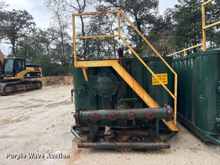image for item ES8214 Gas buster frac tank trailer
