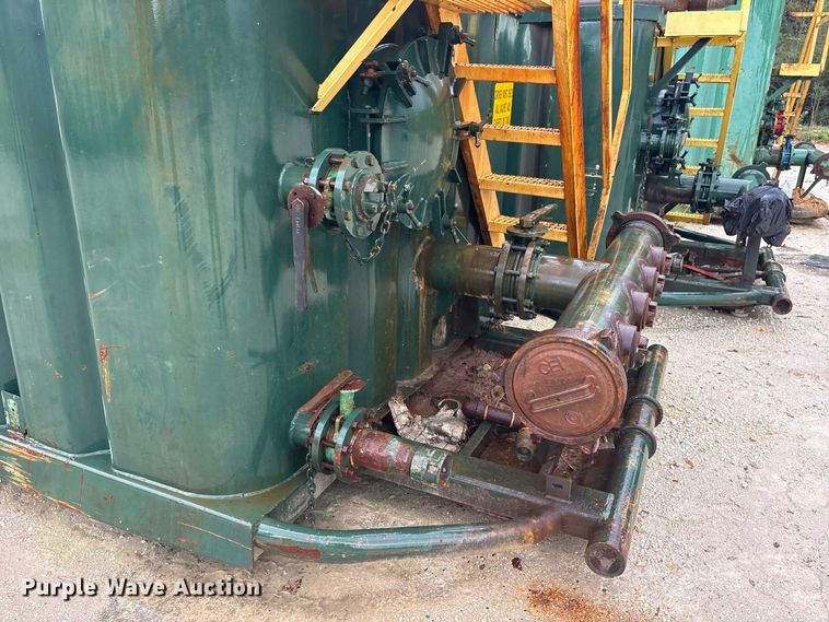 image for item ES8214 Gas buster frac tank trailer