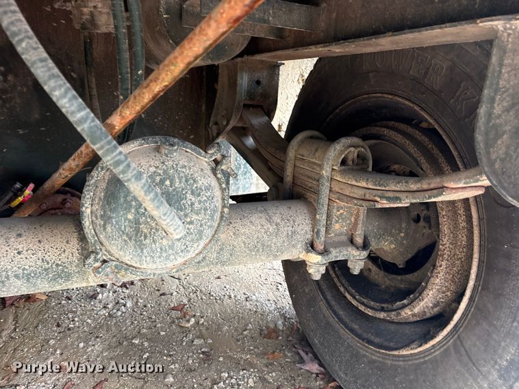 image for item ES8214 Gas buster frac tank trailer