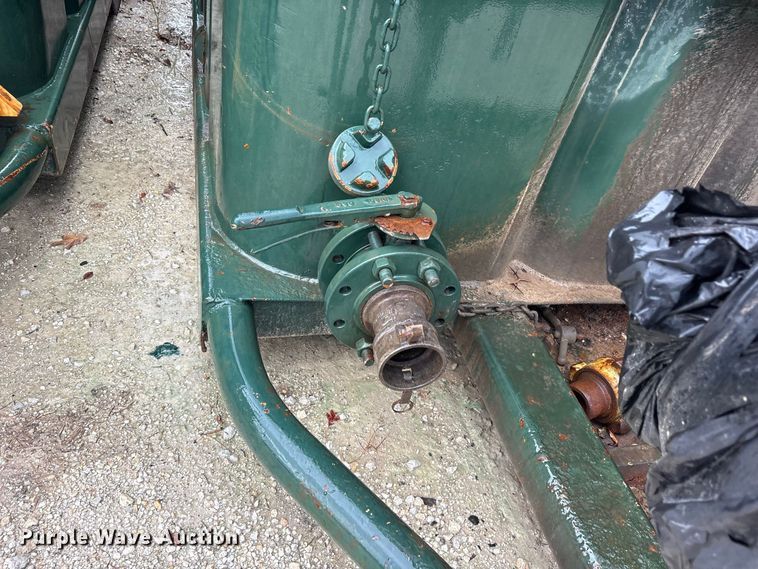 image for item ES8215 Gas buster frac tank trailer