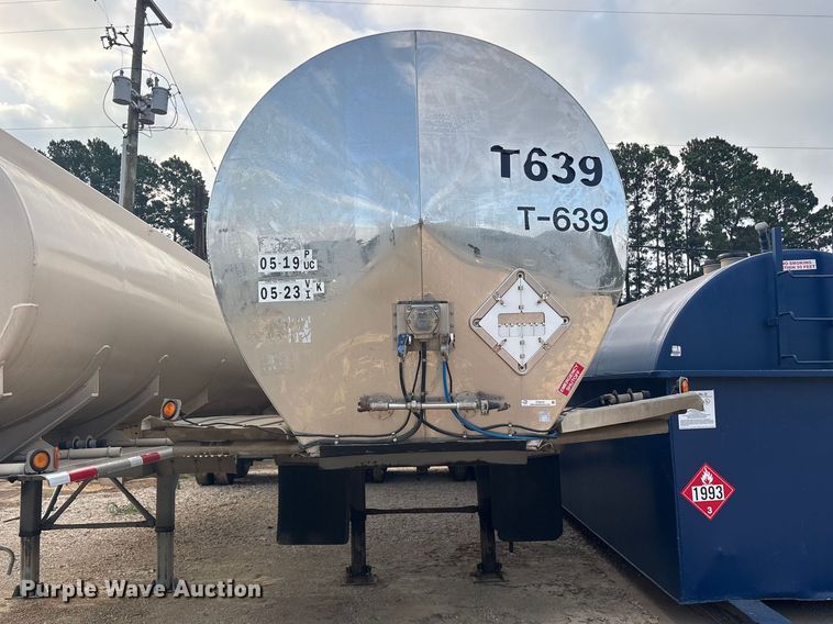 image for item ET0410 1996 Polar Tank  fuel trailer
