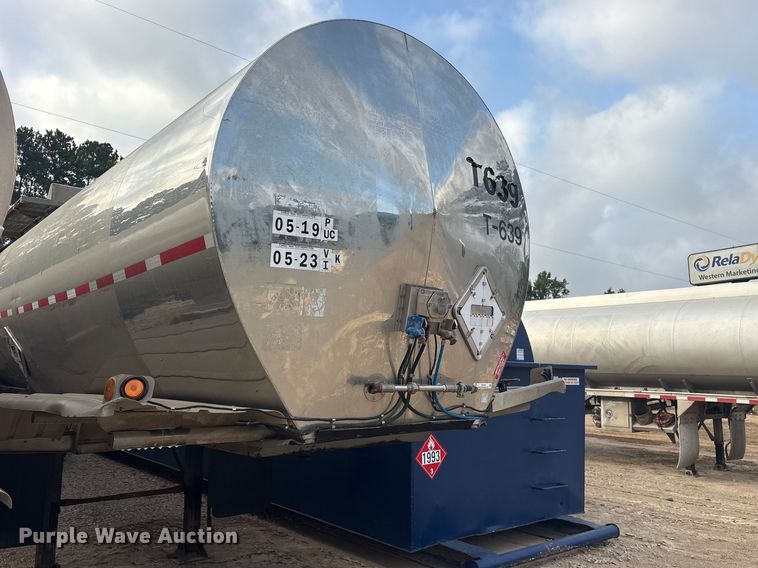 image for item ET0410 1996 Polar Tank  fuel trailer