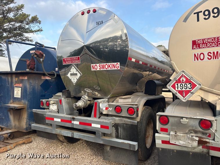 image for item ET0410 1996 Polar Tank  fuel trailer