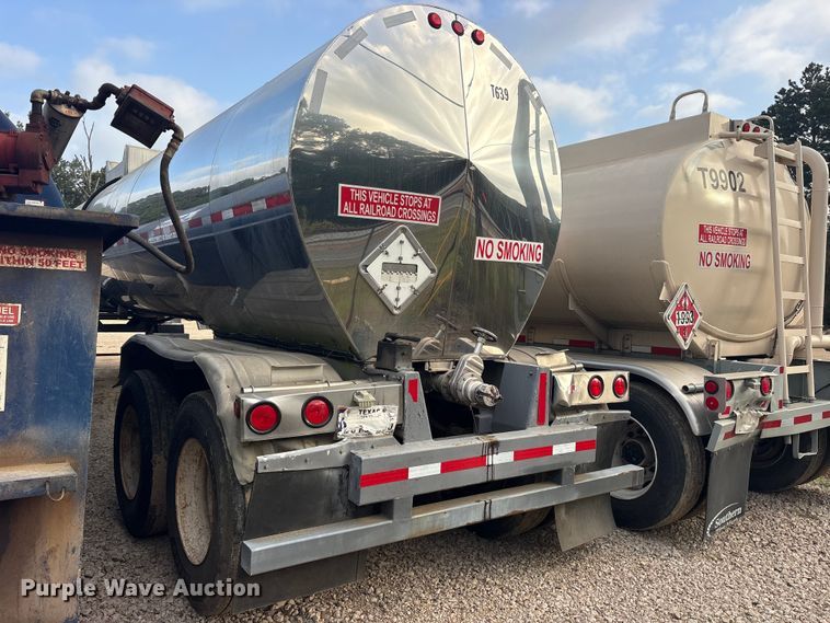 image for item ET0410 1996 Polar Tank  fuel trailer
