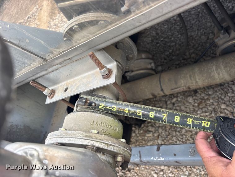 image for item ET0410 1996 Polar Tank  fuel trailer