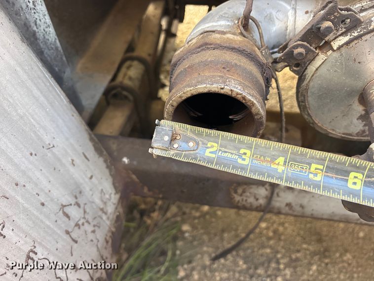 image for item ET0411 1999 Polar Tank fuel trailer