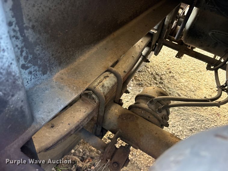 image for item ET0411 1999 Polar Tank fuel trailer