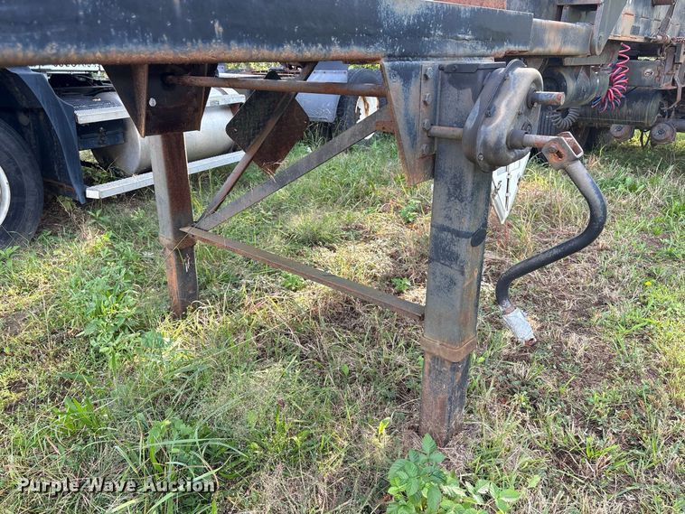 image for item ET8686 2006 Clement R0T3645BR roll-off container trailer