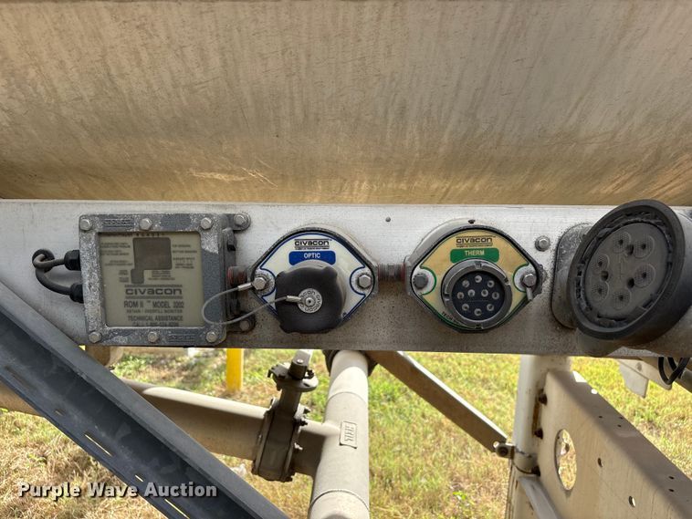 image for item EU0815 2013 Heil Trailer International fuel trailer