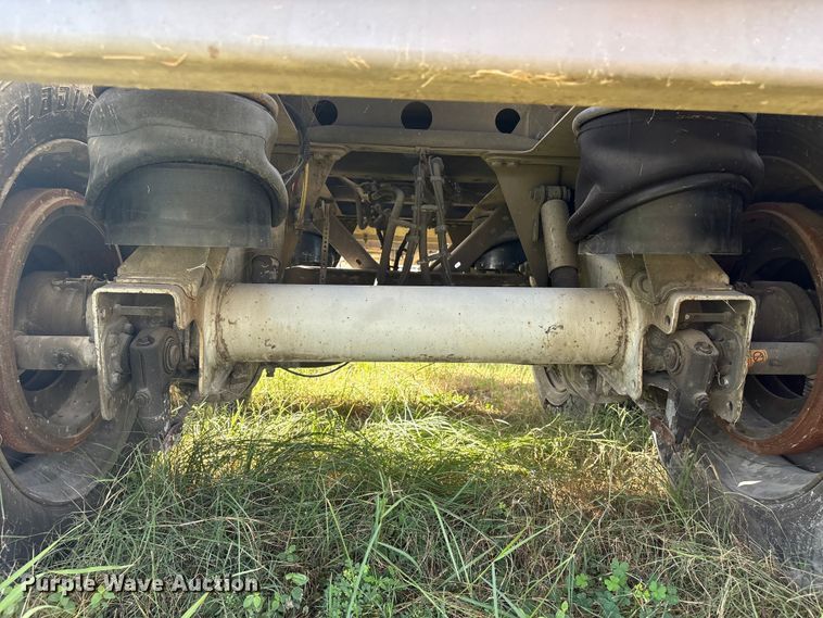 image for item EU0815 2013 Heil Trailer International fuel trailer
