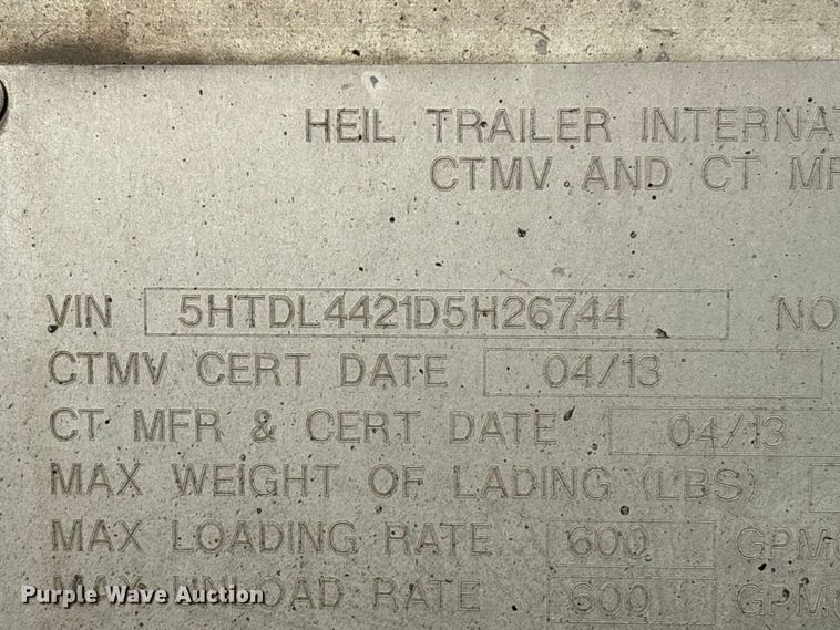 image for item EU0815 2013 Heil Trailer International fuel trailer